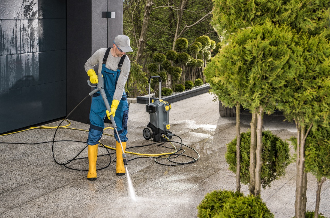 Commercial Pressure Washing Services